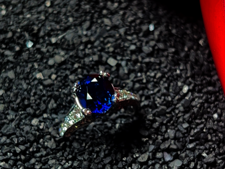 3.41CT NATURAL BLUE SAPPHIRE AND DIAMOND RING on Sale