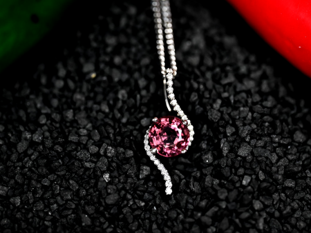 1.85CT NATURAL ROUND SPINEL AND DIAMOND PENDANT Online Hot Sale