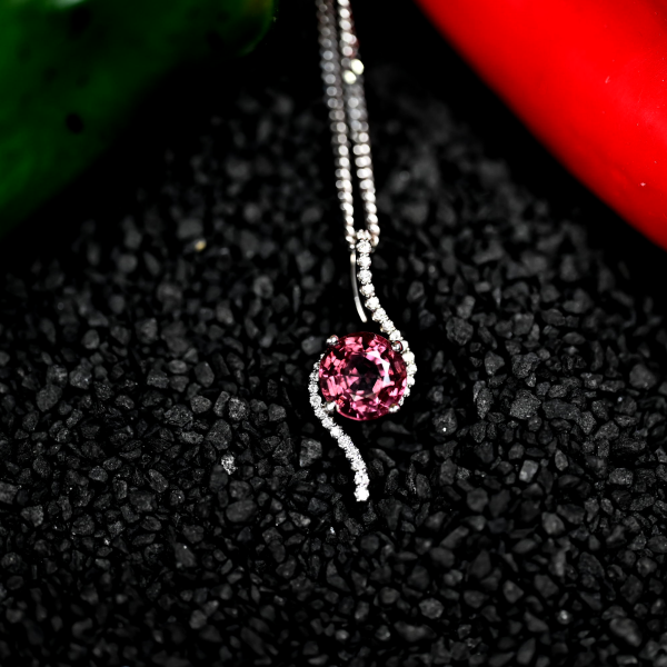 1.85CT NATURAL ROUND SPINEL AND DIAMOND PENDANT Online Hot Sale