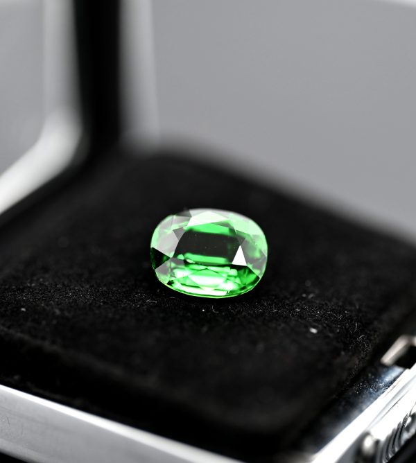 3.98CT CHROME TOURMALINE Online